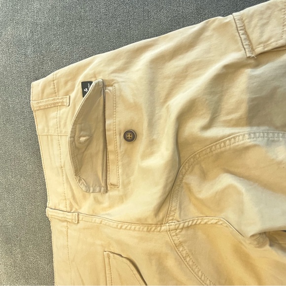 Jack and Jones beige cargos size 29 waist, 32 length, stretch, low waisted - Picture 7 of 7